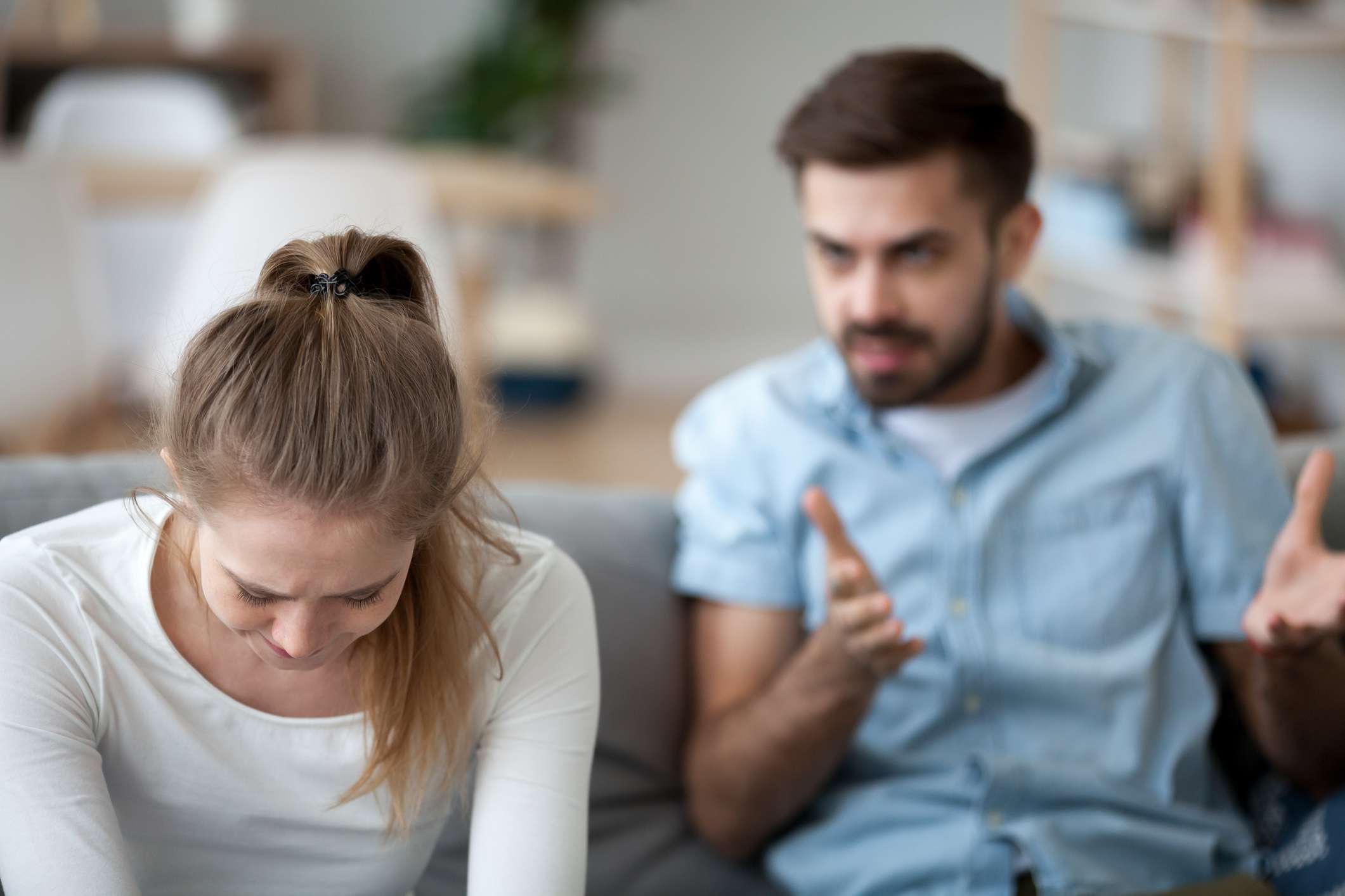 11 Warning Signs You are Dating A Toxic Person