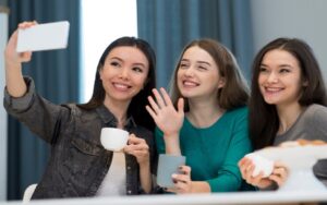 Social Media Girls Forum